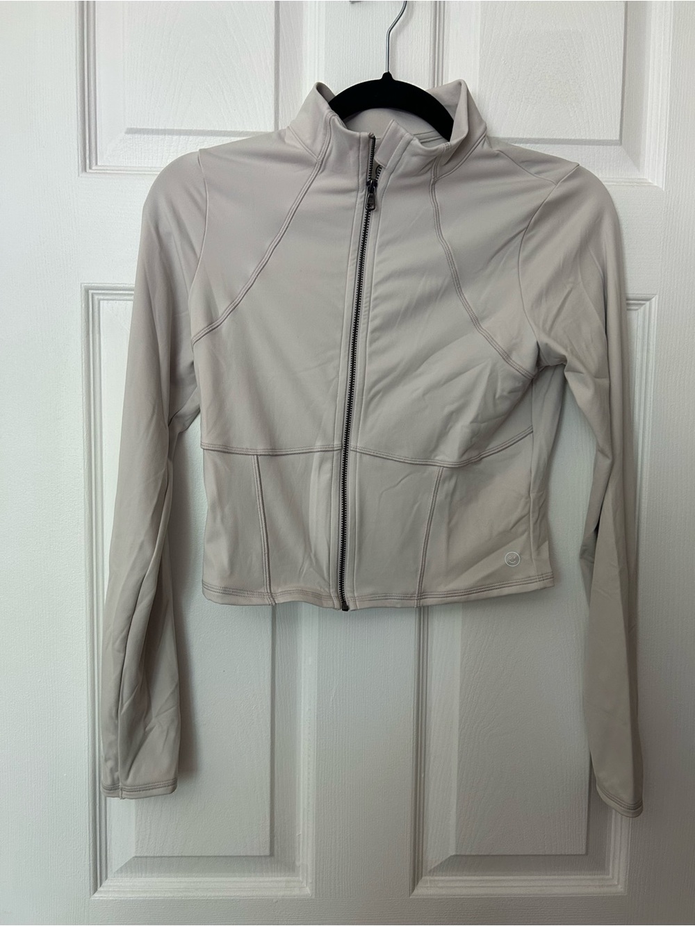 NWOT Gilly Hicks / Hollister Active Boost Zip Up Jacket - Stone - Picture 2 of 4